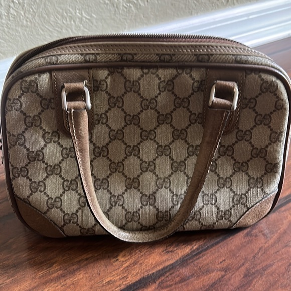 Vintage 1980’s Authentic Gucci Handbag - Picture 5 of 9